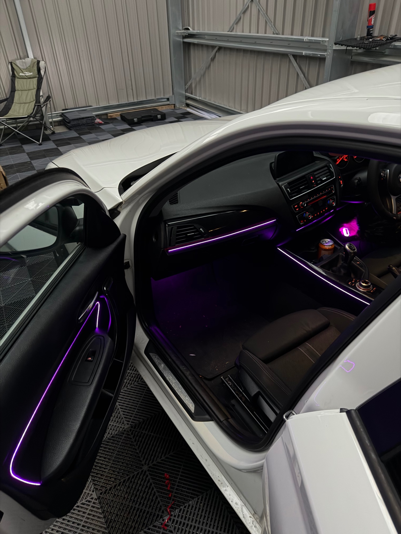 VW Golf MK7.5 (2019) before VW Golf MK7.5 — violet fibre cabin